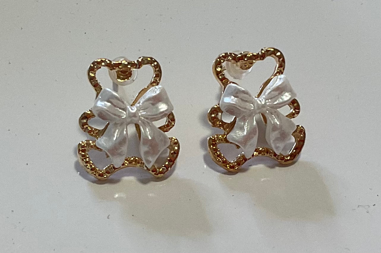 3Teddy bear bow studs